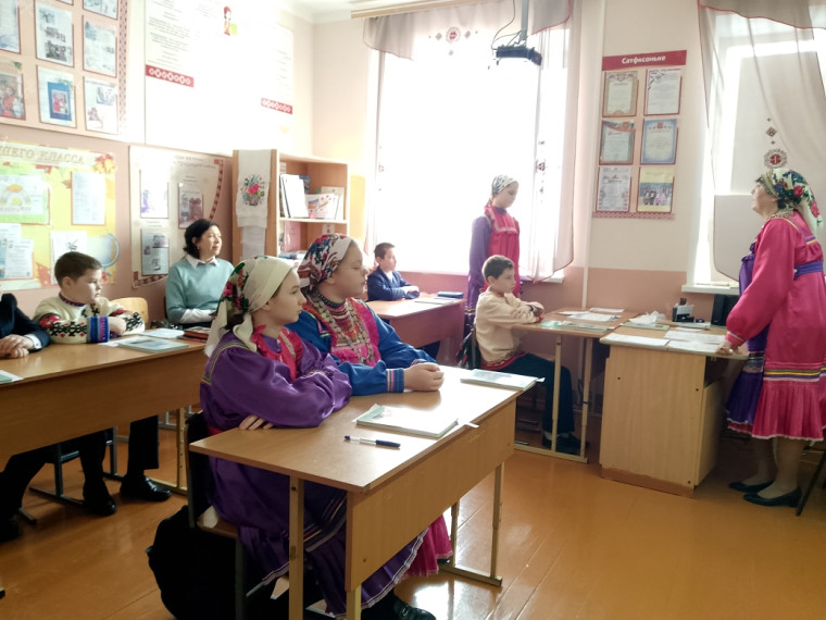 Районный семинар учителей родного, русского языков и литературы.